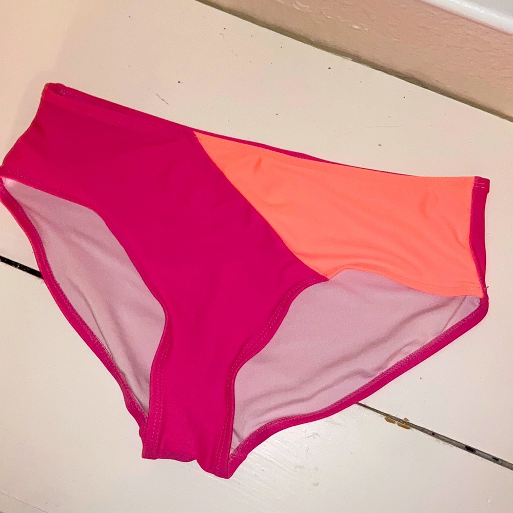 Swimsuit bottoms